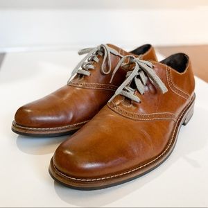 Cole Haan oxford shoes in great condition!